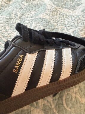 Adidas Samba Black & White Leather Sneaker sz 4Youth
